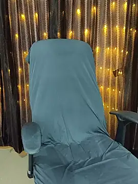 Snapshot of Tanvi-patil chatting on 03/17/25, 04:33 Tanvi-patil online show from 03/17/25, 04:33