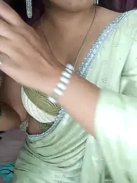 Snapshot of Tanvi-patil chatting on 07/18/26, 04:43 Tanvi-patil online show from 07/18/26, 04:43