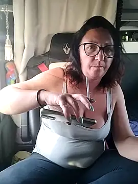 Snapshot of cuplubijoanna chatting on 10/24/25, 04:28 cuplubijoanna online show from 10/24/25, 04:28