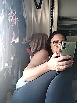 Snapshot of cuplubijoanna chatting on 11/04/25, 10:41 cuplubijoanna online show from 11/04/25, 10:41