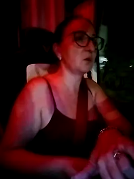 Snapshot of cuplubijoanna chatting on 11/22/25, 12:10 cuplubijoanna online show from 11/22/25, 12:10