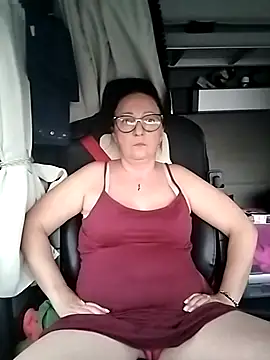 Snapshot of cuplubijoanna chatting on 11/29/25, 04:29 cuplubijoanna online show from 11/29/25, 04:29