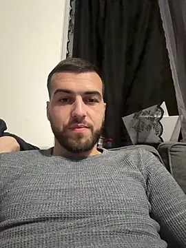 lucasb17 online show from 03/12/26, 08:57
