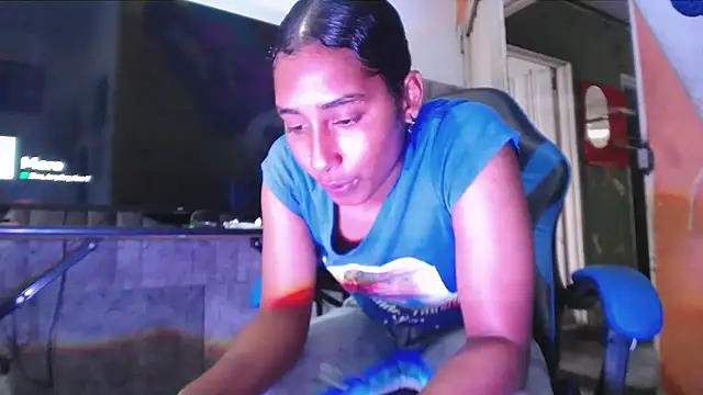 yohatinelly07 online show from 09/24/25, 09:54