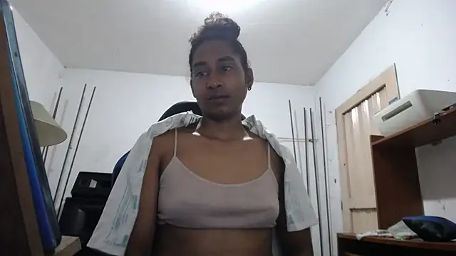 yohatinelly07 online show from 11/28/25, 08:25