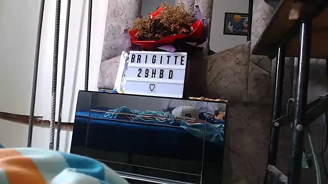 yohatinelly07 online show from 09/25/25, 05:30