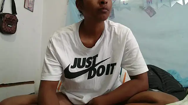 yohatinelly07 online show from 10/09/25, 05:24