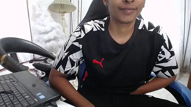 yohatinelly07 online show from 11/28/25, 08:31