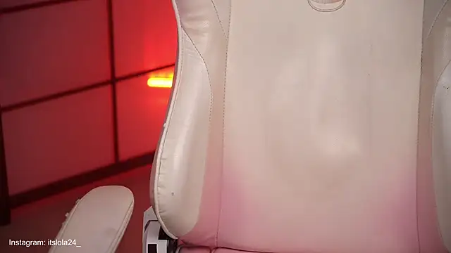 its lola24 online show from 12/20/25, 11:18