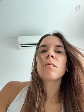 JuicyFruits93 online show from 05/04/26, 06:49