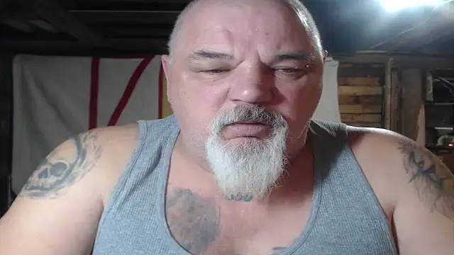 Snapshot of Newfiesausage1972 chatting on 03/14/26, 09:04 Newfiesausage1972 online show from 03/14/26, 09:04