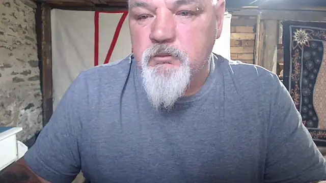 Snapshot of Newfiesausage1972 chatting on 06/21/26, 09:20 Newfiesausage1972 online show from 06/21/26, 09:20