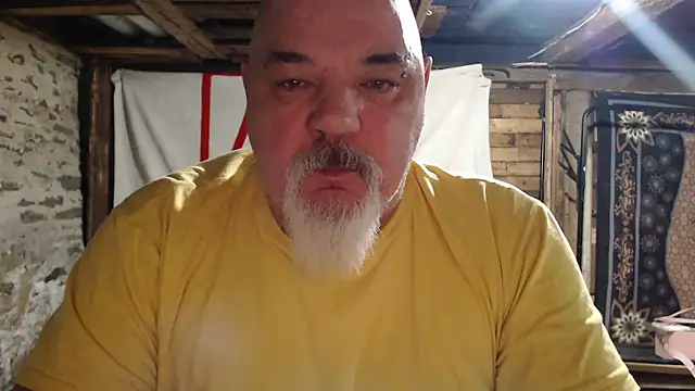 Snapshot of Newfiesausage1972 chatting on 01/18/26, 07:56 Newfiesausage1972 online show from 01/18/26, 07:56