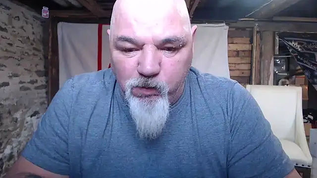 Snapshot of Newfiesausage1972 chatting on 02/16/26, 04:16 Newfiesausage1972 online show from 02/16/26, 04:16