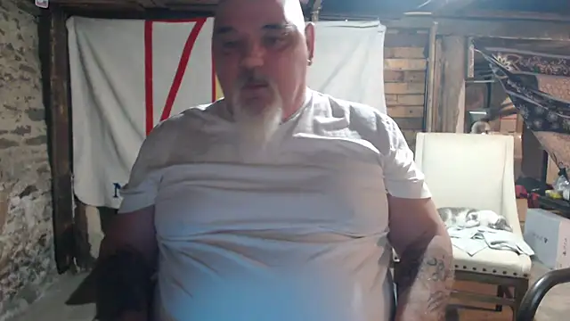 Snapshot of Newfiesausage1972 chatting on 02/11/26, 11:48 Newfiesausage1972 online show from 02/11/26, 11:48