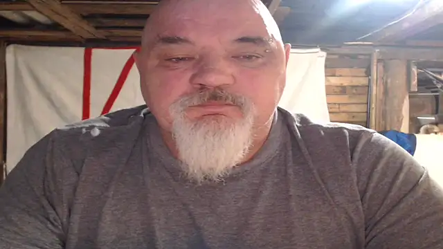 Snapshot of Newfiesausage1972 chatting on 02/25/26, 12:16 Newfiesausage1972 online show from 02/25/26, 12:16