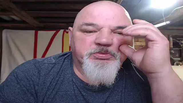 Snapshot of Newfiesausage1972 chatting on 02/14/26, 09:04 Newfiesausage1972 online show from 02/14/26, 09:04