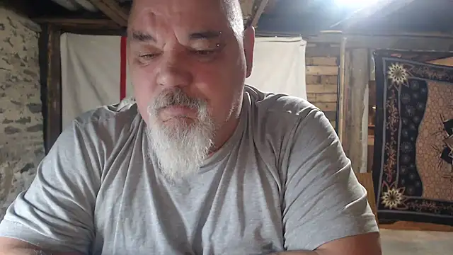 Snapshot of Newfiesausage1972 chatting on 04/11/26, 07:56 Newfiesausage1972 online show from 04/11/26, 07:56