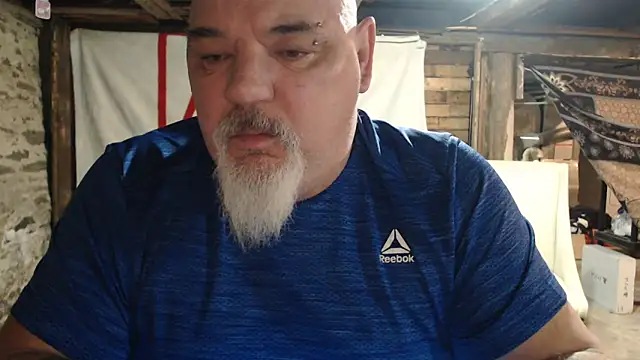 Snapshot of Newfiesausage1972 chatting on 02/20/26, 06:59 Newfiesausage1972 online show from 02/20/26, 06:59