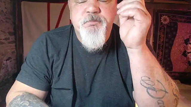 Snapshot of Newfiesausage1972 chatting on 03/28/26, 08:59 Newfiesausage1972 online show from 03/28/26, 08:59