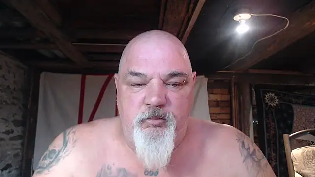 Snapshot of Newfiesausage1972 chatting on 04/03/26, 11:22 Newfiesausage1972 online show from 04/03/26, 11:22