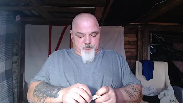 Snapshot of Newfiesausage1972 chatting on 02/27/26, 10:31 Newfiesausage1972 online show from 02/27/26, 10:31