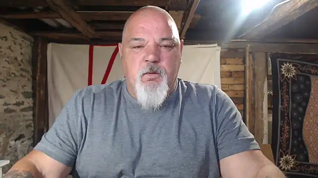 Snapshot of Newfiesausage1972 chatting on 06/16/26, 10:15 Newfiesausage1972 online show from 06/16/26, 10:15