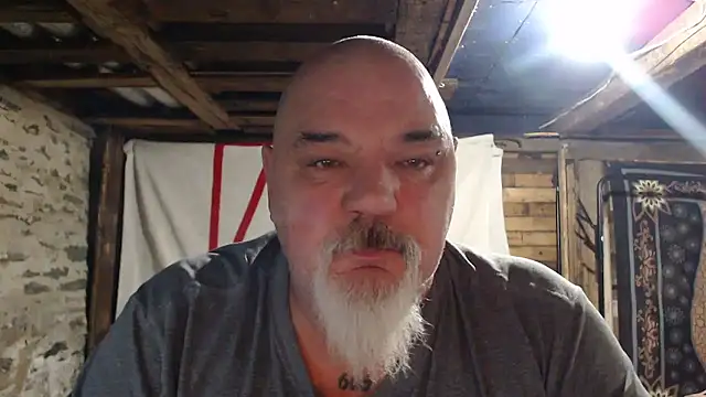 Snapshot of Newfiesausage1972 chatting on 01/17/26, 09:57 Newfiesausage1972 online show from 01/17/26, 09:57