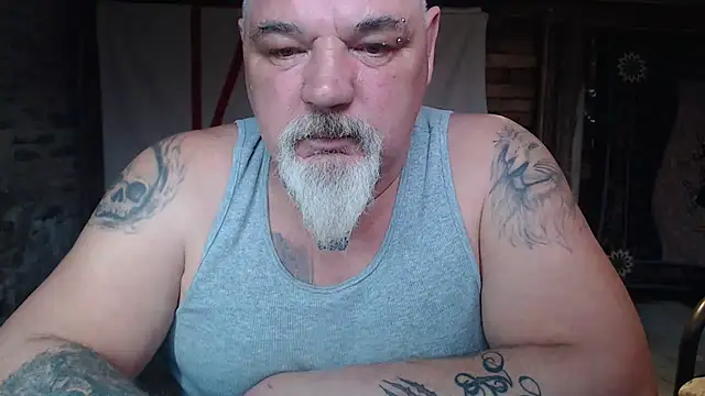 Snapshot of Newfiesausage1972 chatting on 04/06/26, 08:32 Newfiesausage1972 online show from 04/06/26, 08:32