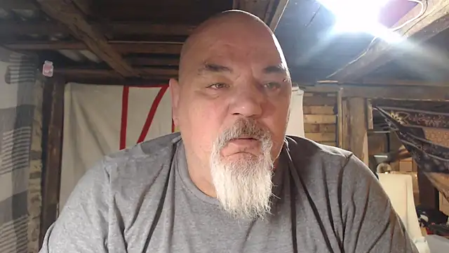 Snapshot of Newfiesausage1972 chatting on 02/27/26, 10:15 Newfiesausage1972 online show from 02/27/26, 10:15