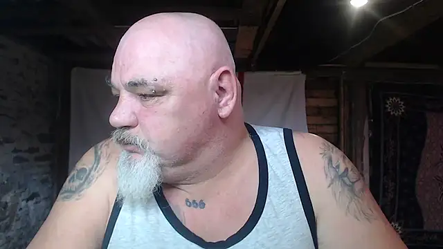 Snapshot of Newfiesausage1972 chatting on 03/28/26, 09:05 Newfiesausage1972 online show from 03/28/26, 09:05