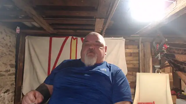 Snapshot of Newfiesausage1972 chatting on 02/07/26, 10:23 Newfiesausage1972 online show from 02/07/26, 10:23