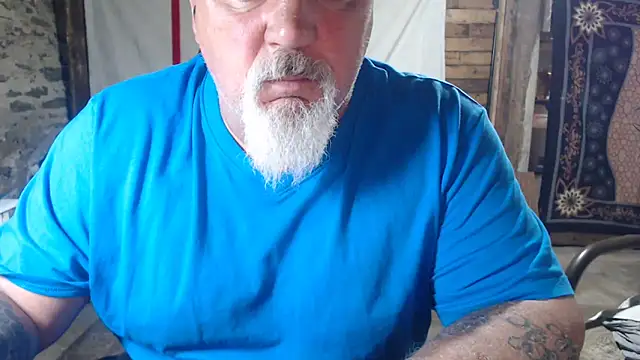 Snapshot of Newfiesausage1972 chatting on 06/20/26, 07:46 Newfiesausage1972 online show from 06/20/26, 07:46