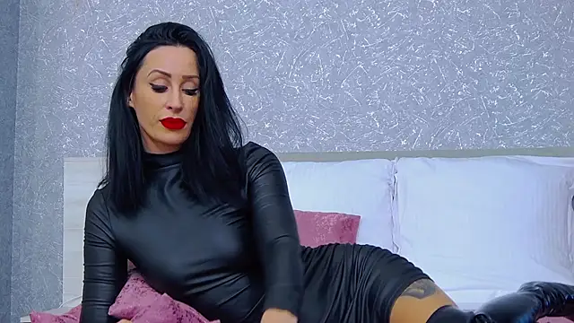 EmmaDevereaux online show from 10/29/25, 05:50