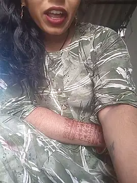 Snapshot of Simaran_bhabhi chatting on 10/14/25, 01:17 Simaran bhabhi online show from 10/14/25, 01:17