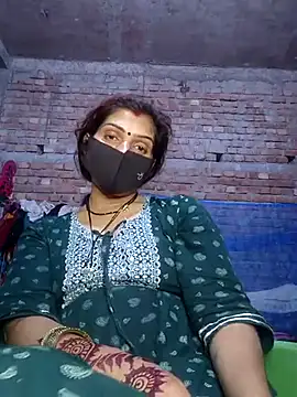 Snapshot of Simaran_bhabhi chatting on 03/06/25, 04:17 Simaran bhabhi online show from 03/06/25, 04:17