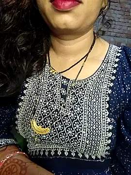 Snapshot of Simaran_bhabhi chatting on 02/26/25, 11:30 Simaran bhabhi online show from 02/26/25, 11:30