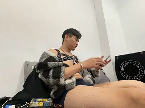 Adam XDZ online show from 04/04/26, 10:55