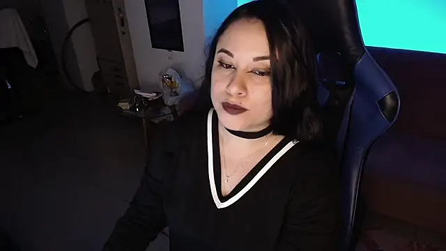 LauraHawkes online show from 11/15/25, 02:04