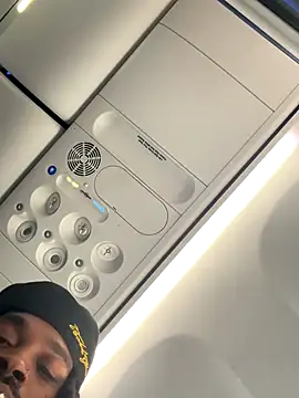 1BeautyN1Beast online show from 10/26/25, 04:18