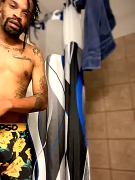 1BeautyN1Beast online show from 12/03/25, 01:32