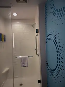 1BeautyN1Beast online show from 02/05/26, 02:24