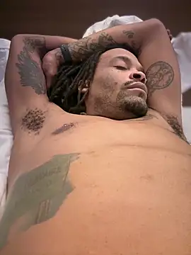 1BeautyN1Beast online show from 12/19/25, 03:43