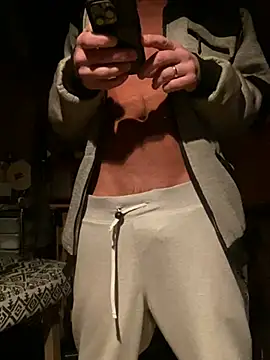 Snapshot of Rob69dick chatting on 01/09/25, 02:11 Rob69dick online show from 01/09/25, 02:11