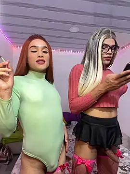 Snapshot of big_girl21cm chatting on 09/14/25, 01:39 big girl21cm online show from 09/14/25, 01:39