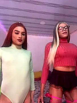 Snapshot of big_girl21cm chatting on 09/28/25, 02:13 big girl21cm online show from 09/28/25, 02:13