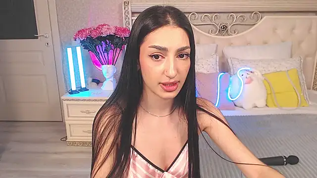 Lina Robbins online show from 02/16/26, 02:43