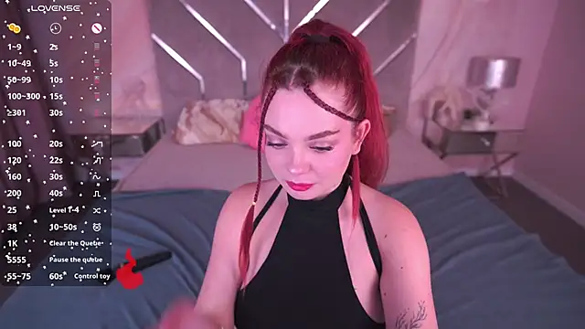 Snapshot of CarolinaDia chatting on 02/27/25, 11:48 CarolinaDia online show from 02/27/25, 11:48