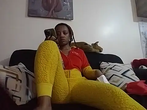 hoely grail01 online show from 12/16/25, 09:08