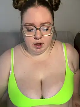 Snapshot of Chloe_WS chatting on 12/12/24, 04:59 Chloe WS online show from 12/12/24, 04:59